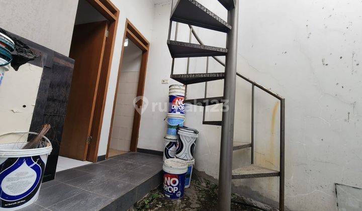 Rumah Bagus Unfurnished SHM di Mekarwangi, Bandung 2