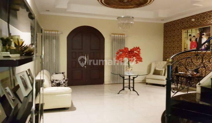 Rumah 2 Lantai Bagus Unfurnished SHM di Mekarwangi, Bandung 1