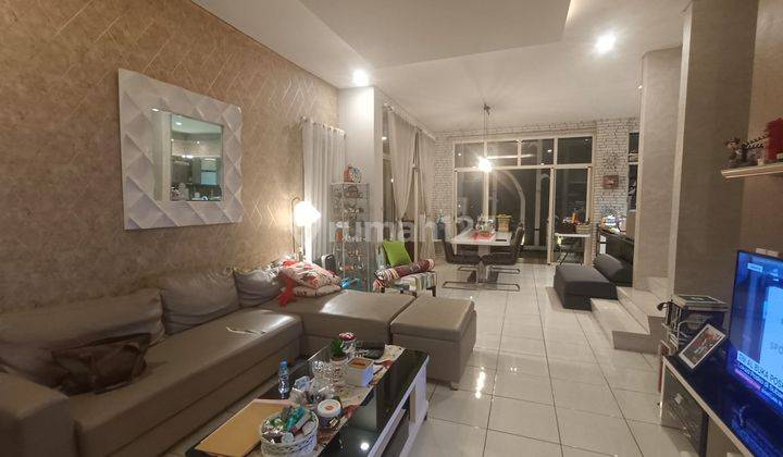 Rumah 2 Lantai Bagus Furnished SHM di Kbp Tatar Mayang Sunda, Bandung 1