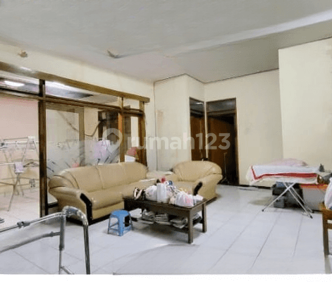 Rumah Bagus Unfurnished SHM di Batununggal, Bandung 1