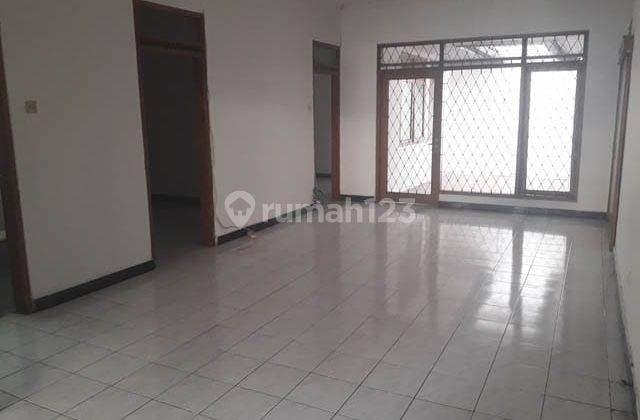 Rumah Bagus Unfurnished SHM di Batununggal, Bandung 1