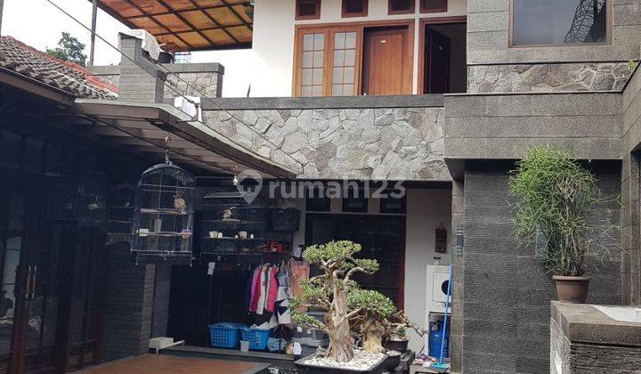 Rumah Bagus Semi Furnished SHM di Setrasari, Bandung 2