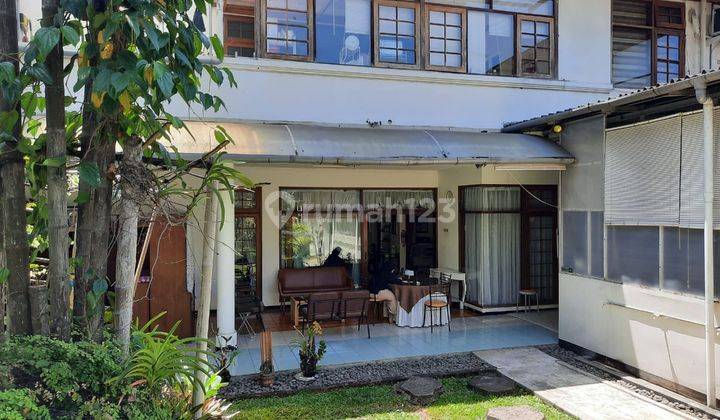 Rumah 2 Lantai Bagus Unfurnished SHM di Setrasari, Bandung 2