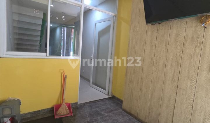 Shophouse on Terusan Pasirkoja Main Road, 2 Floors, Freehold Title, Ready for Business, Busy Area