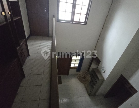 Rumah 2 Lantai Sayap Sutami SHM Jarang Ada 2