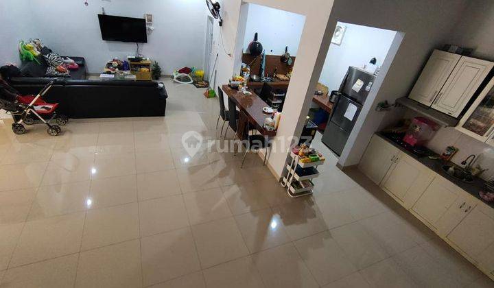 Rumah 2 Lantai Bagus Unfurnished SHM di Taman Kopo Indah 3, Bandung 1