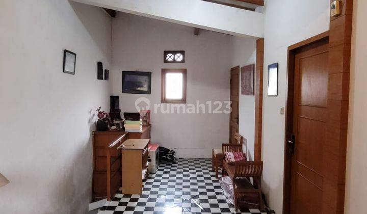 Rumah Bagus Unfurnished SHM di Setraduta, Bandung 1