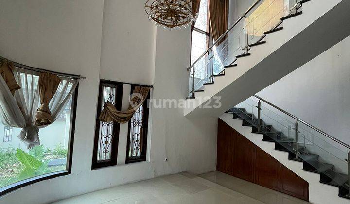 Rumah 2 Lantai Bagus Unfurnished SHM di Batununggal, Bandung 1