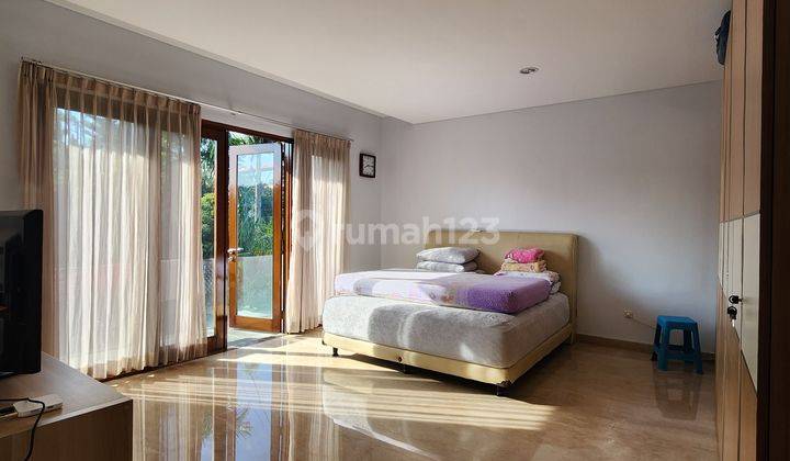 Rumah Lux Setrasari 2 Lantai Worth To Buy Bagus Semi Furnished SHM di Bandung, Bandung 1