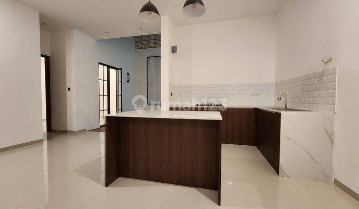 Rumah Bagus Unfurnished SHM di Batununggal, Bandung 2