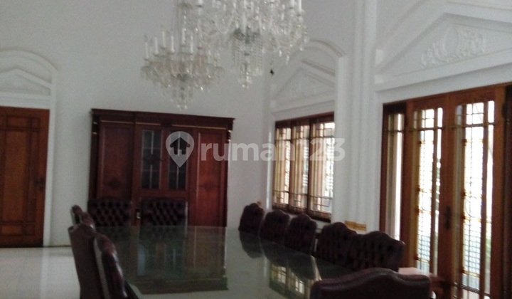 Sewa Rumah Mewah Lux 2 Lantai Tengah Kota Jl Embong Ploso Sewa Rumah Mewah Lux 2 Lantai Tengah Kota Jl Embong Ploso