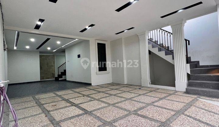 Rumah Mewah 3 Lantai Di Jakarta Selatan  2