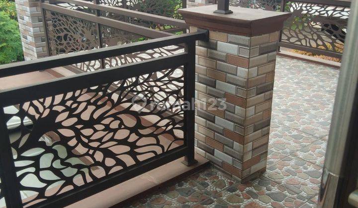 Rumah Bagus Rapi Furnished 2 Lantai Harga Nego