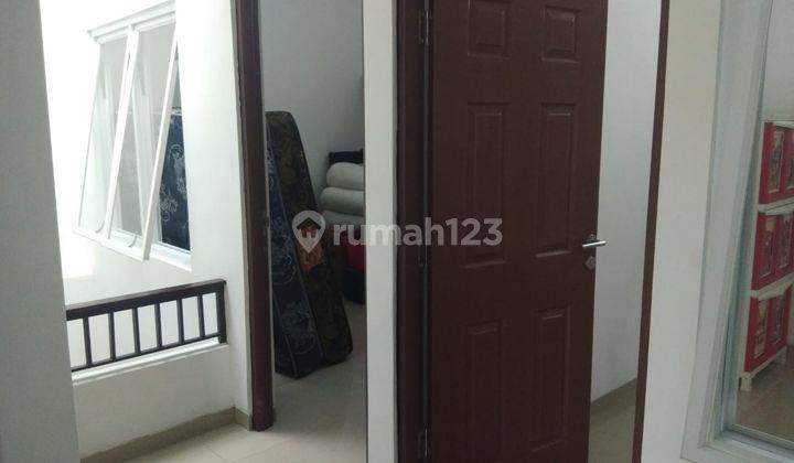 Rumah Bagus Rapi Furnished 2 Lantai Harga Nego