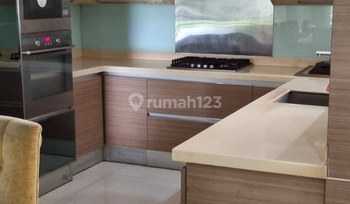 Rumah Bagus 2 Lantai Furnished Rapi Siap Huni 1