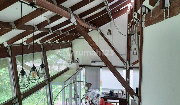 Rumah Mezzanine Unik Bagus Tanah Luas di Citra Grand 2