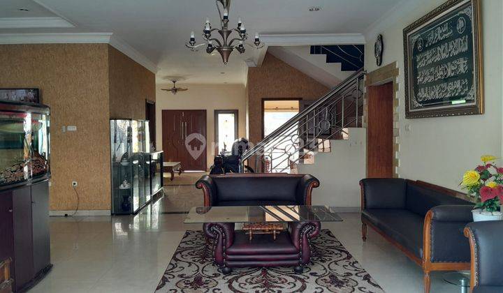 Rumah Mewah Bagus Luas Cozy Boulevard di Legenda Wisata 1