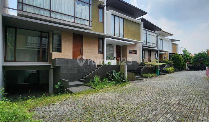 Rumah Baru 2 Lantai Dalam Townhouse Sisa 1 Unit 2