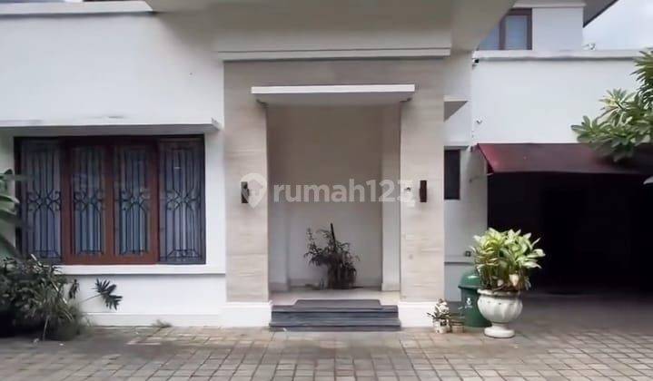 Rumah Mewah 2 Lantai Swimming Pool Bagus Shm Barat 2