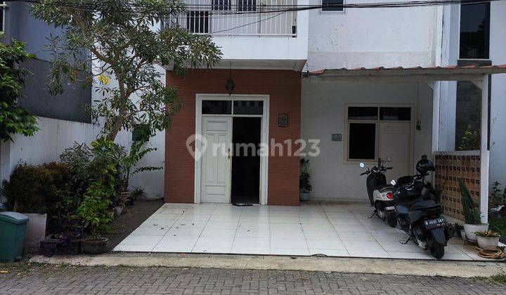 Rumah Cantik Dalam Cluster 2 Lantai Lokasi Strategis  2