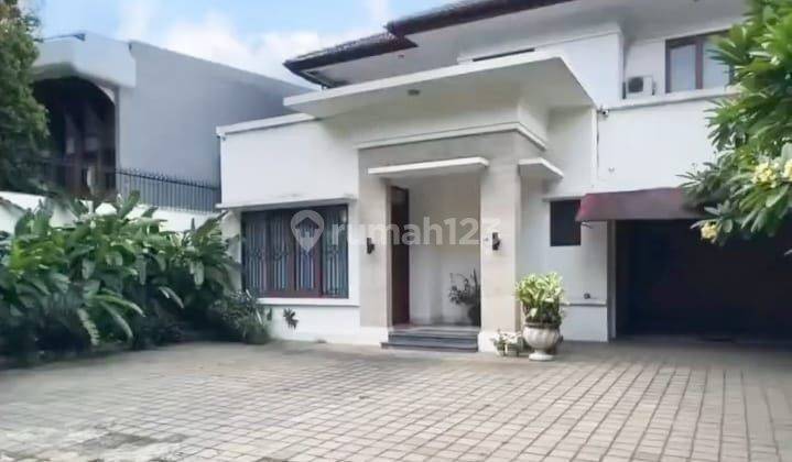 Rumah Mewah 2 Lantai Swimming Pool Bagus Shm Barat 1