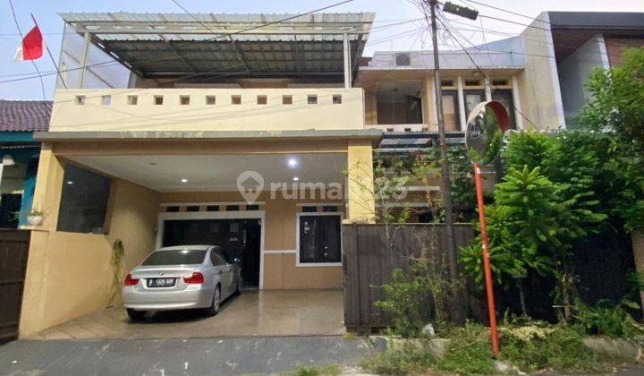 Rumah 2 Lantai Dalam Komplek Terawat Shm Utara 2