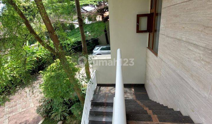 Rumah Di Dalam Townhouse 3 Lantai Sangat Bagus & cantik  2