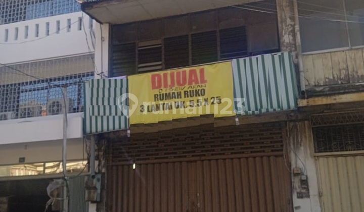 Shop House for Rent on Jalan Waspada Pabean Cantikan, Surabaya 1
