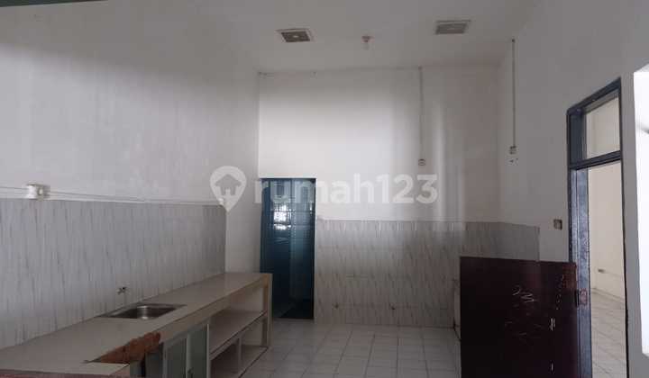 Disewakan Rumah 2 lantai di Jalan Pacar Kembang 2