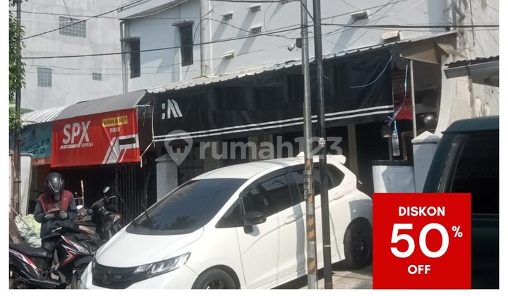 Auctioned House for Sale on Serayu Street, Wonokromo, Surabaya 1