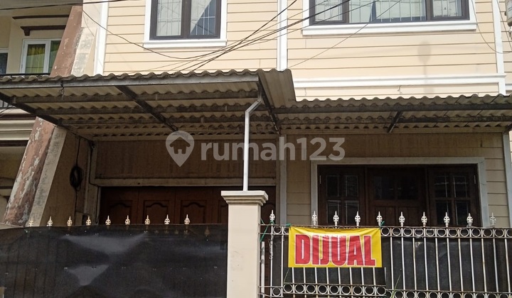 For Sale House on Ikan Belanak Street, Krembangan, Surabaya 1