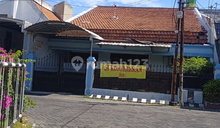 House for Rent in Semolowaru Tengah, Sukolilo, Surabaya
