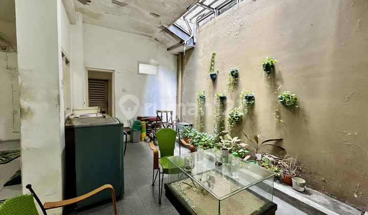 Rumah dijual di jalan Ronggolawe, Surabaya Pusat Rumah dijual di jalan Ronggolawe, Surabaya Pusat