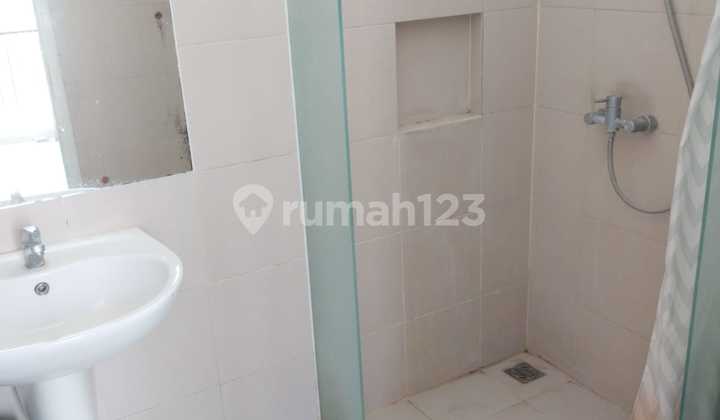 Rumah Disewa Pakuwon Indah Lakarsantri Surabaya 2