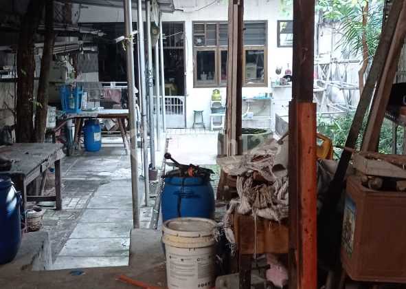 For Sale: 3.5 Story Shop House in Kalianyar, Surabaya For Sale: 3.5 Story Shop House in Kalianyar, Surabaya