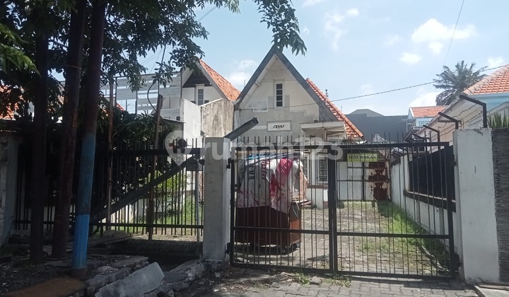 House for Rent on Imam Bonjol Street, Tegalsari, Surabaya House for Rent on Imam Bonjol Street, Tegalsari, Surabaya