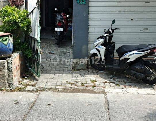 Dijual rumah di Semampir AwS Raya Surabaya 1