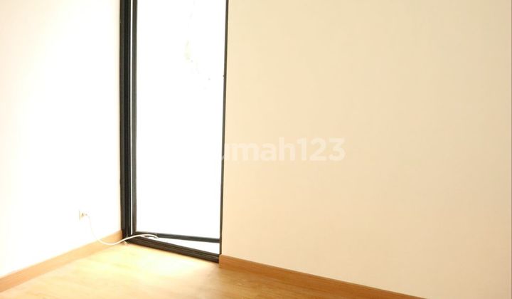 A 2M house in Dian Istana Surabaya, Premium Specs. 2