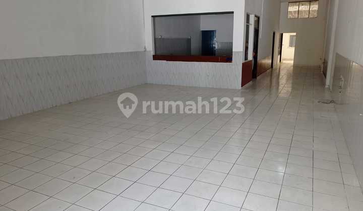 Disewakan Rumah 2 lantai di Jalan Pacar Kembang