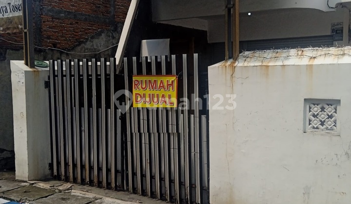 House for Sale in Pumpungan, Sukolilo, Surabaya House for Sale in Pumpungan, Sukolilo, Surabaya