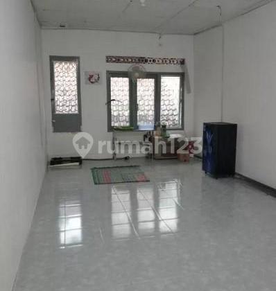 For Quick Sale: Blauran Tile Shop House, Surabaya