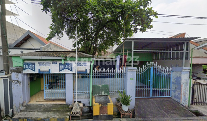 For Sale House on Donowati Street, Sukomanunggal, Surabaya 1