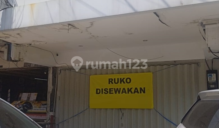Shop House for Rent on Wonokitri Indah Street, Dukuh Pakis, Surabaya 1