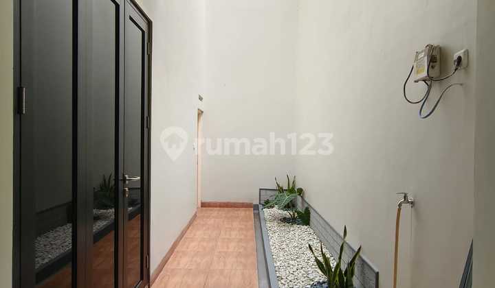 New House Ready to Live In Bintaro Complex Environment South Jakarta Strategic 2