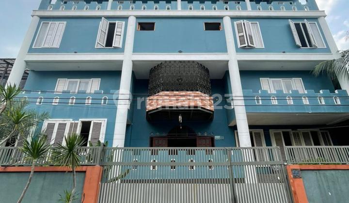 KOST EKSLUSIF GANDARIA STRATEGIS DEKAT PDK INDAH & GANDARIA CITY 1