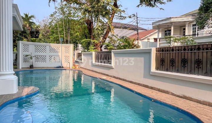 Rumah Mewah Siap Huni Prime Area Kuningan Hoek Private Pool  2