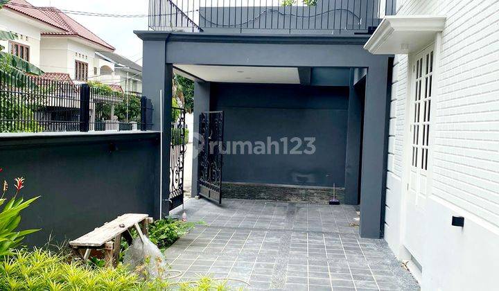 Rumah American style siap huni strategis dkt pdk indah gancit 2