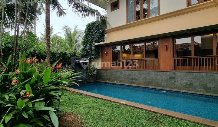 Rumah Tropical Modern Siap Huni di Cipete Area Strategis Dkt Mrt 1