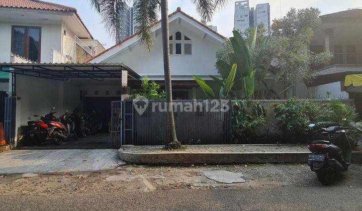 Rumah cantik terawat di Kebayoran Baru dkt Senayan dan Gancit 1