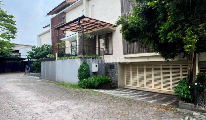 Rumah Mewah Dlm Townhouse Kemang Private Pool Siap Huni Strategis 1